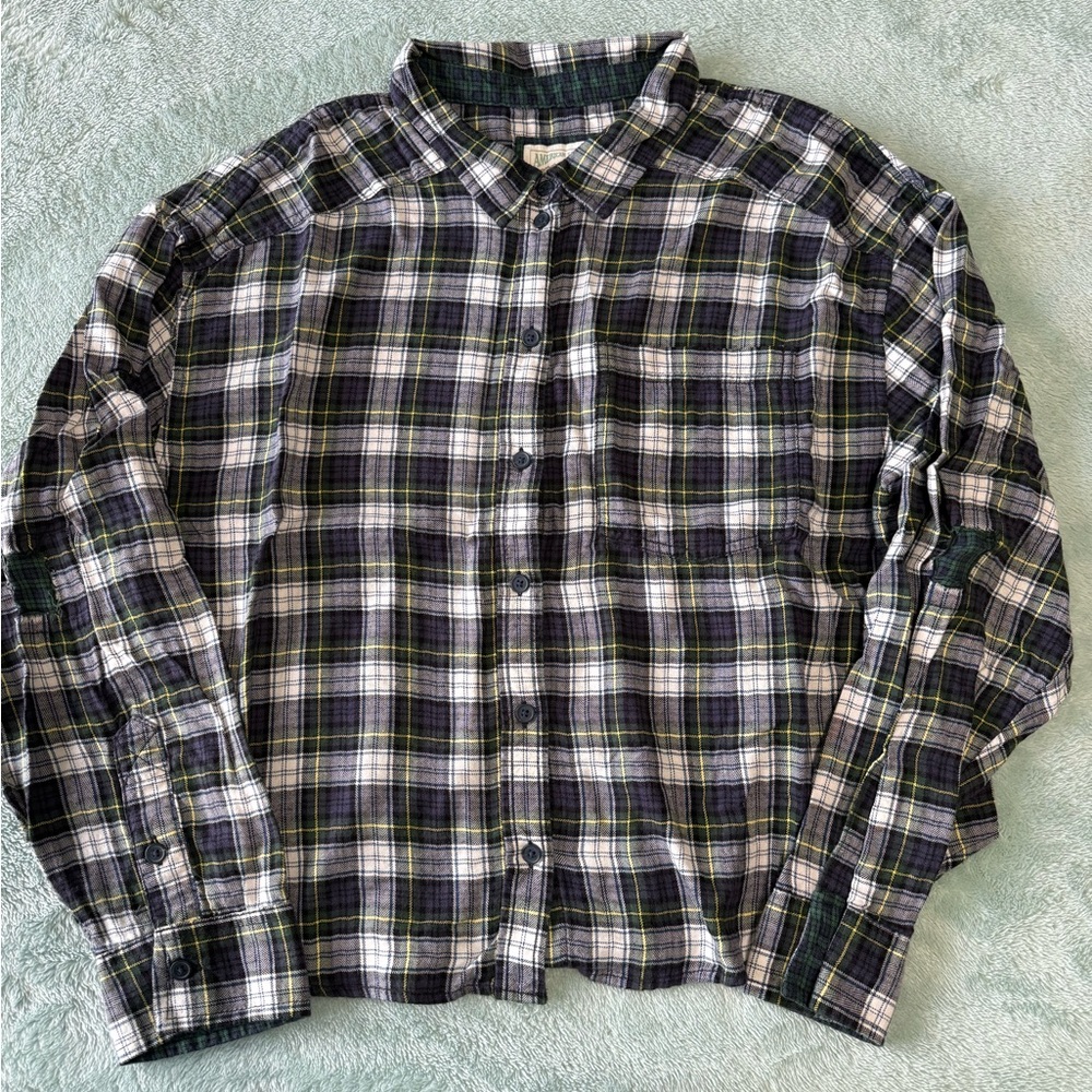 American Eagle Outfitters Casual Button Down Cropped Shirt Black and Green